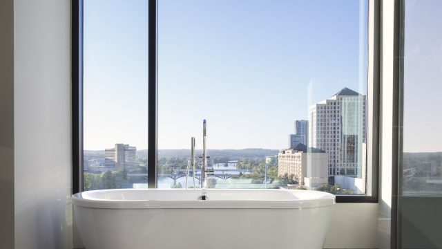 King Spa Suite - Austin Skyline