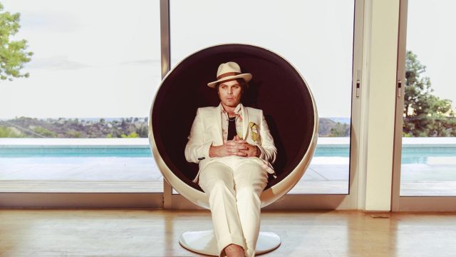 2018 Showcasing Artist Gaz Coombes