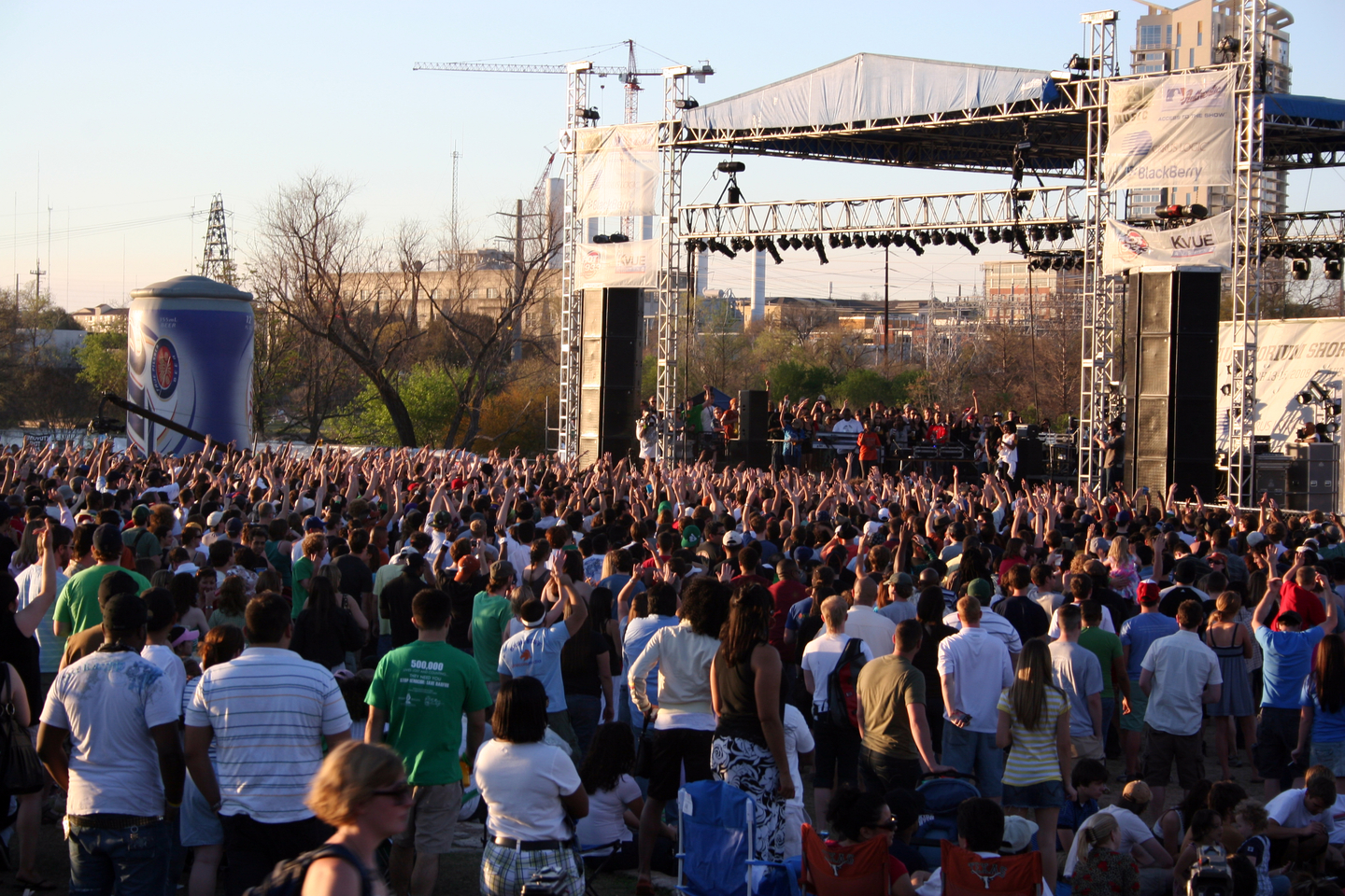 2008 crowd. Photo by Daniel Lewis
