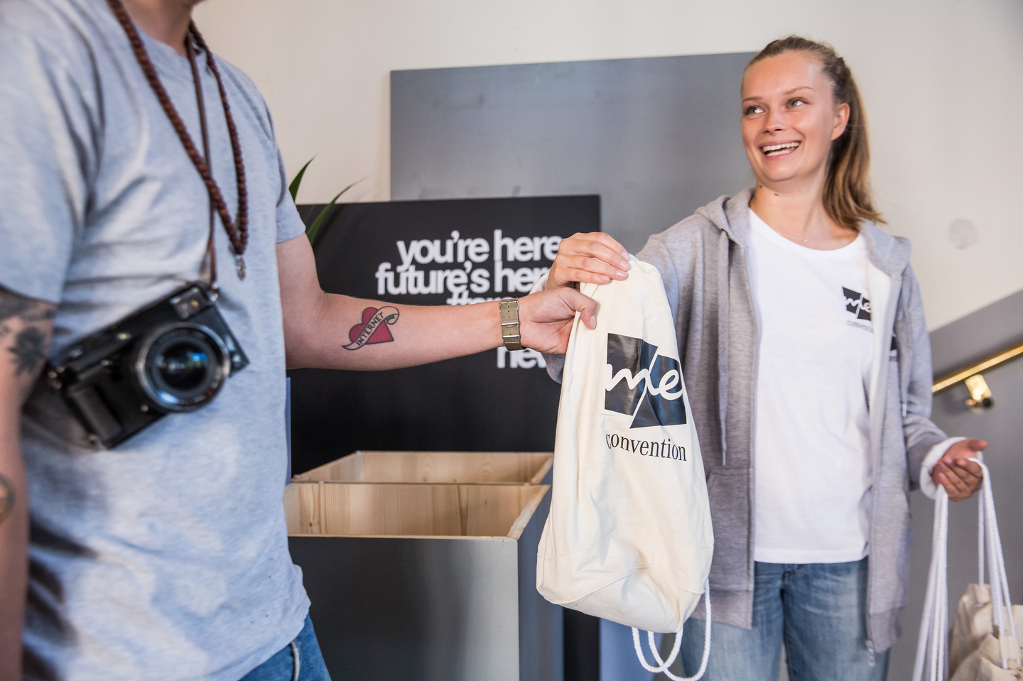 Big bag handout. Photo by Markus Nass/Daimler AG