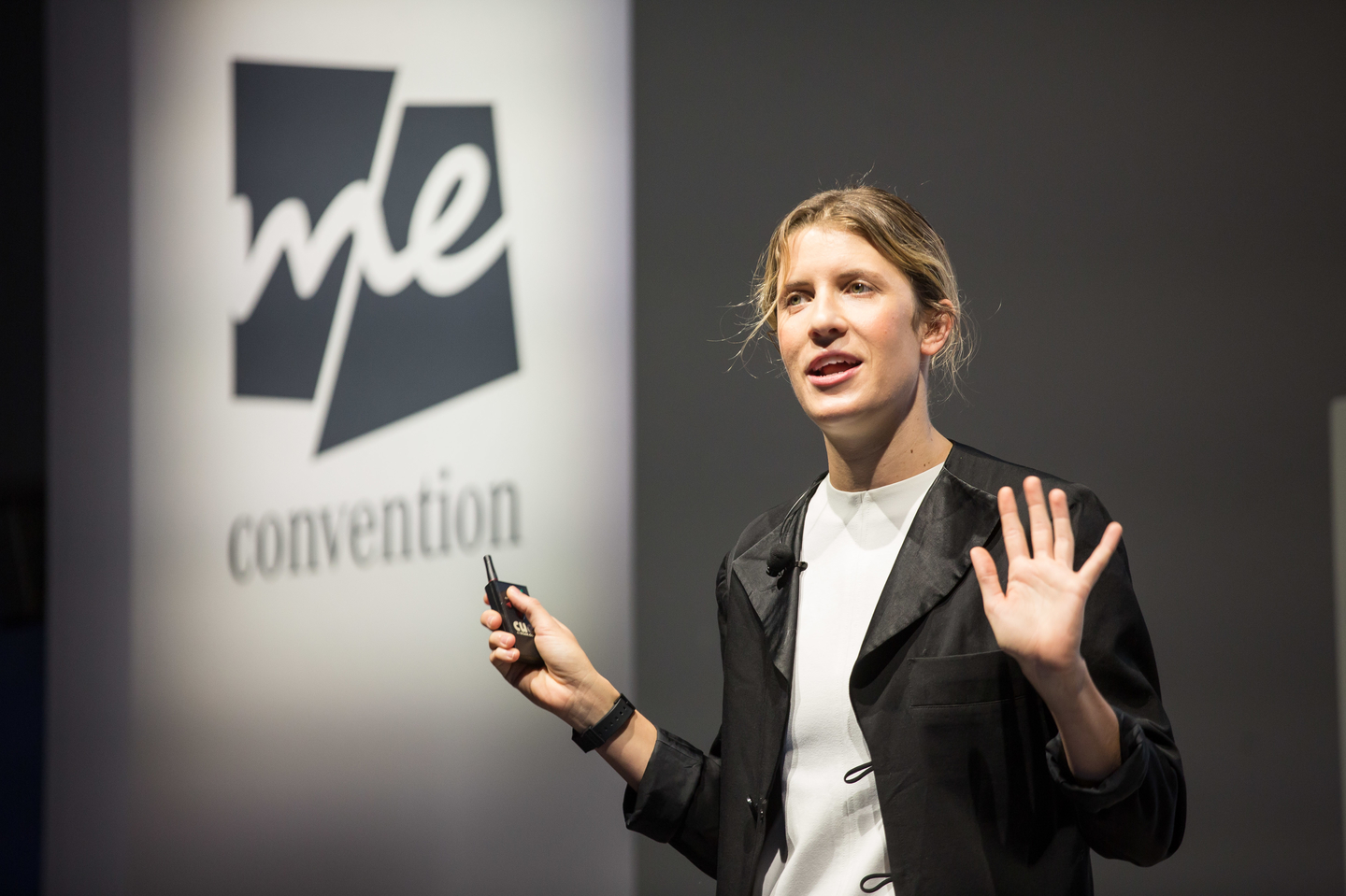 Musician and author Claire Evans gives a solo talk. Photo by Markus Nass/Daimler AG