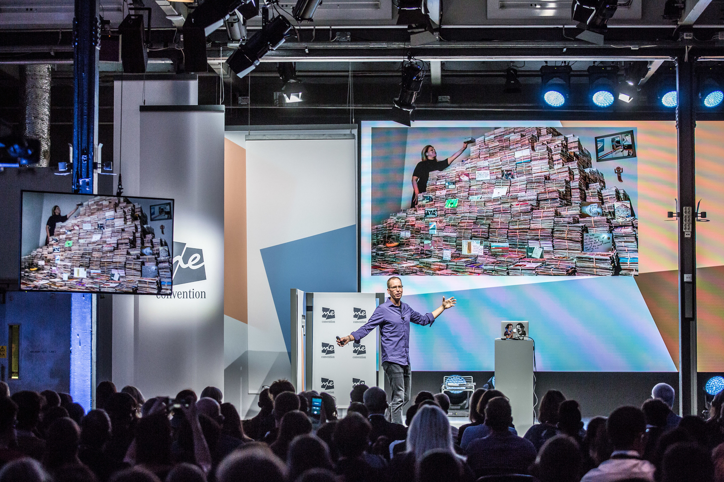 Frank Warren, Founder of PostSecret, during his solo presentation. Photo by Markus Nass/Daimler AG