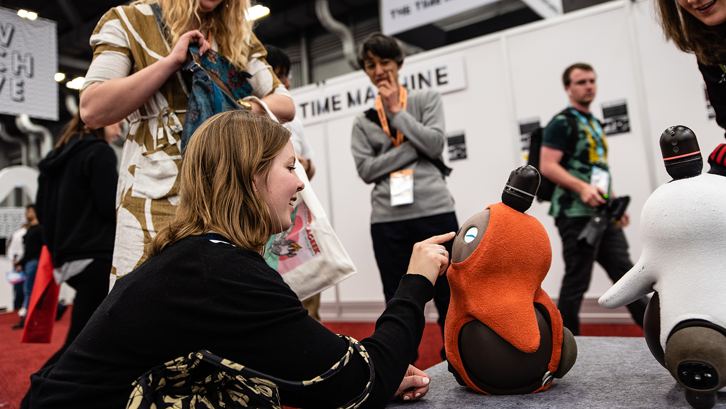 Apply to exhibit