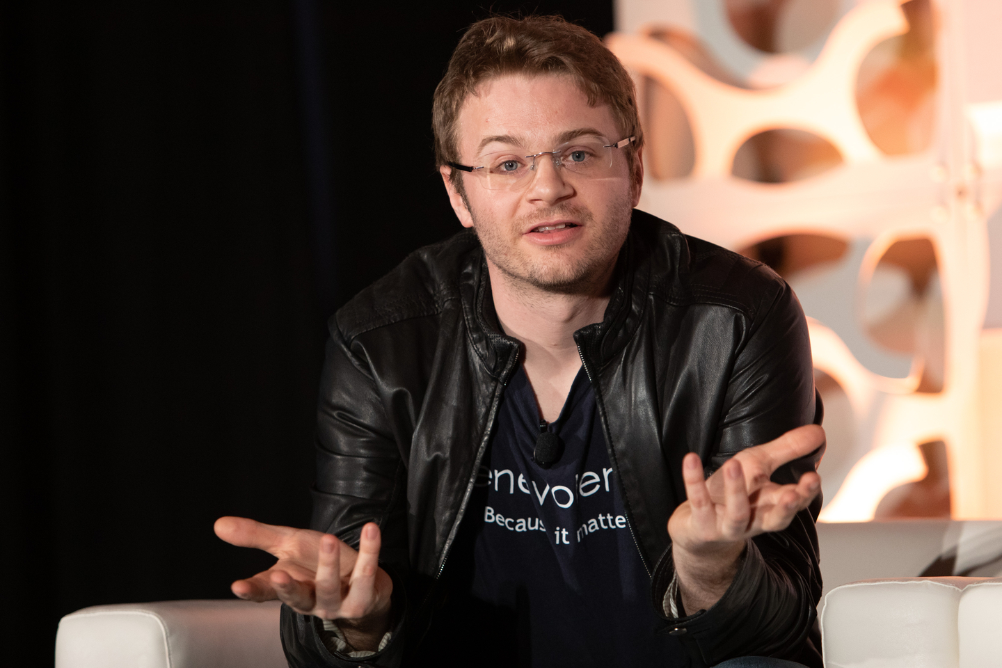 Olly Oechsle at the Behind the Scenes: Designing Better Medicines with Big Data & AI Featured Session – Photo by Hans Watson