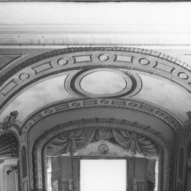 Majestic stage in 1915