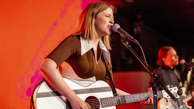 Jade Bird at 800 congress – SXSW 2022 – Photo by Reen Dominguez
