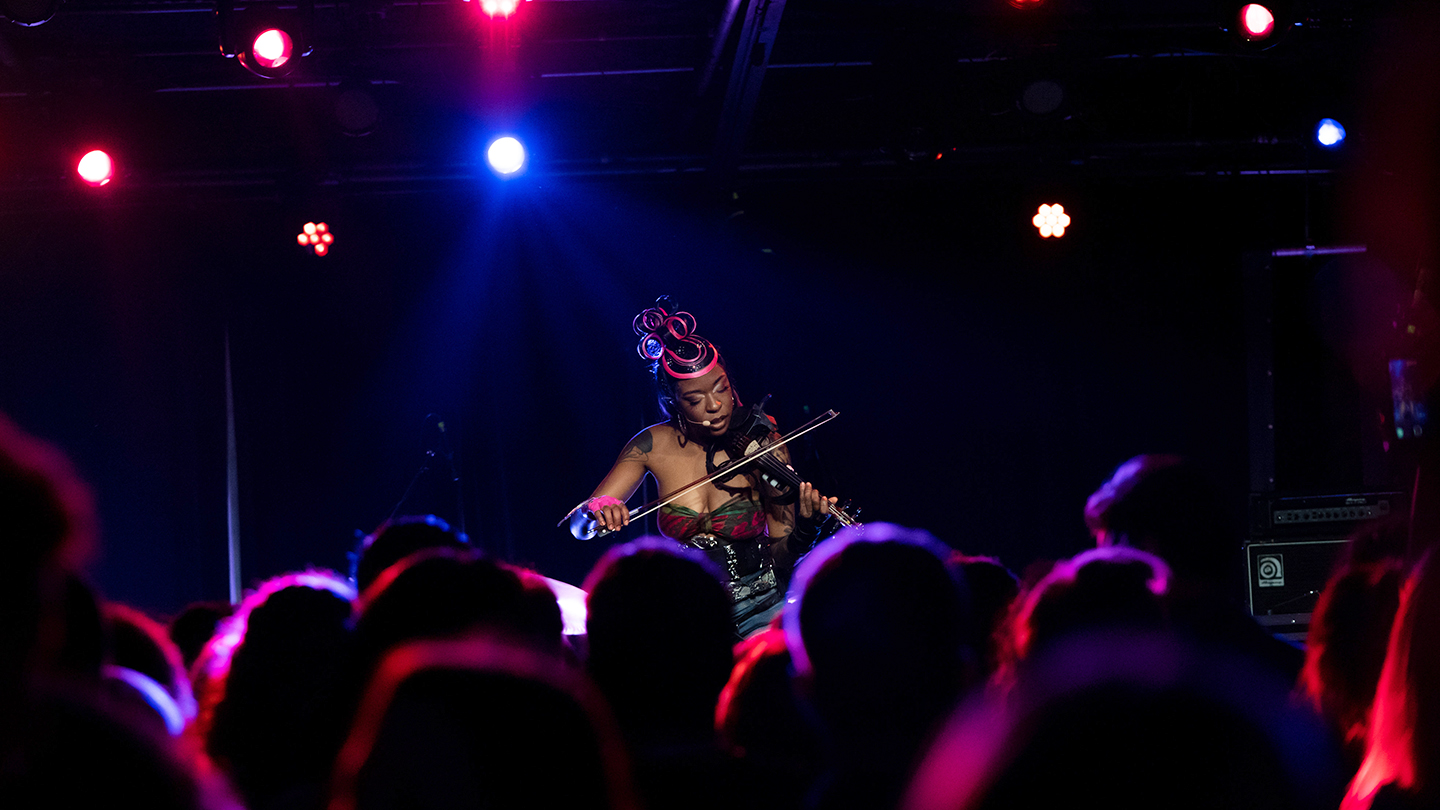 Sudan Archives at Empire Garage – SXSW 2022 – Photo by Keira Lindgren