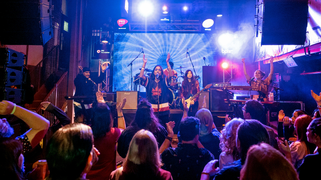 Priya Ragu at Cedar Street Courtyard – SXSW 2022 – Photo by Nathan Migal