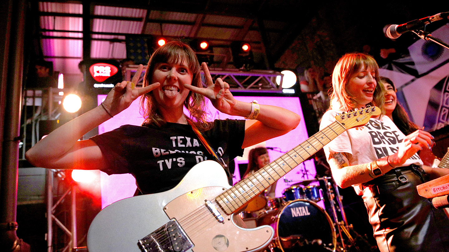 Los Bitchos at Cedar Street Courtyard – SXSW 2022 – Photo by Shedrick Pelt/Getty Images for SXSW