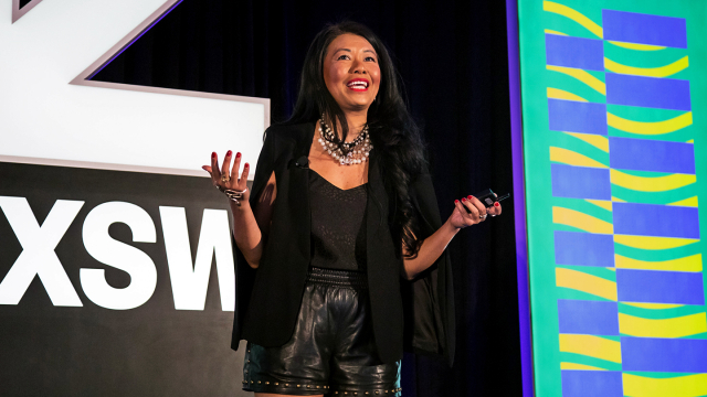 2022 Featured Session with Swan Sit – Web3 is Coming! Navigating the Past, Present, and Future of Marketing