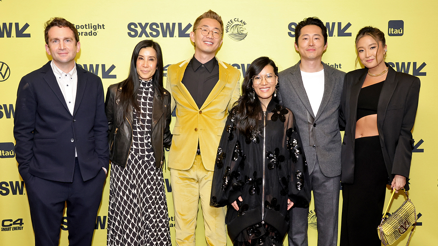 (L-R) Jake Schreier, Lisa Ling, Lee Sung Jin, Ali Wong, Steven Yeun, Ashley Park attend "Beef" World Premiere – SXSW 2023 – Photo by Michael Loccisano/Getty Images for SXSW
