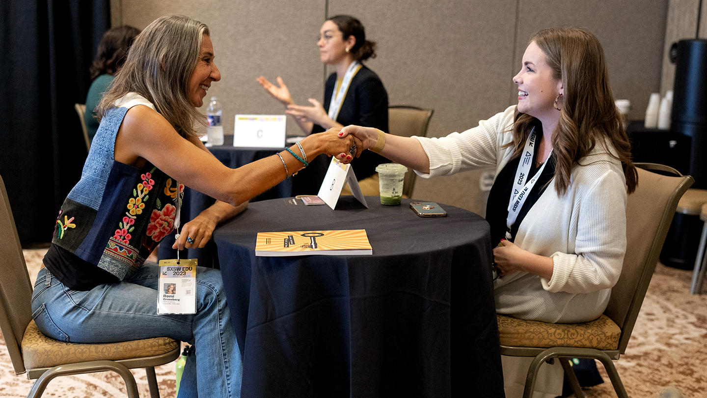 Mentor Session - Photo by Miguel Esparza